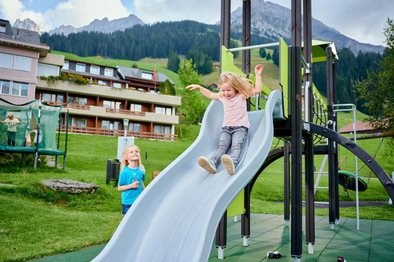 Ferien- Und Familienhotel Alpina Адельбоден Екстер'єр фото